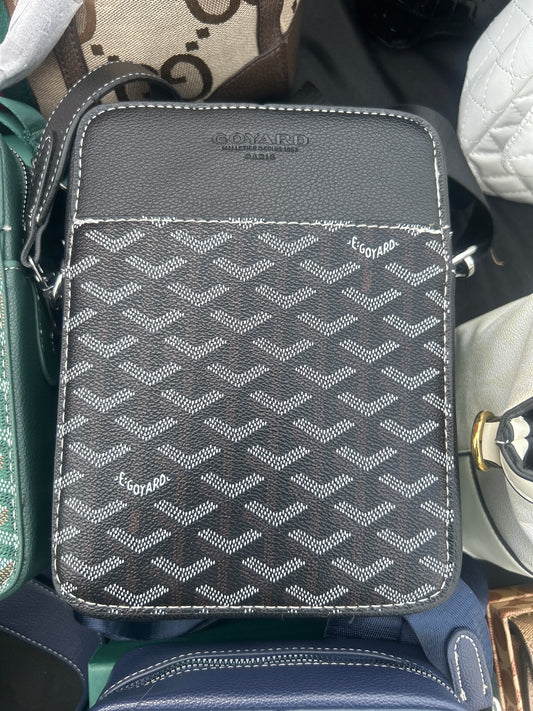Goyard Crossbody bag in Structure  Black