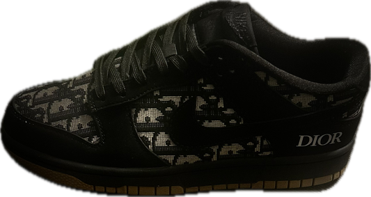 dior x nike sb dunk Collab
