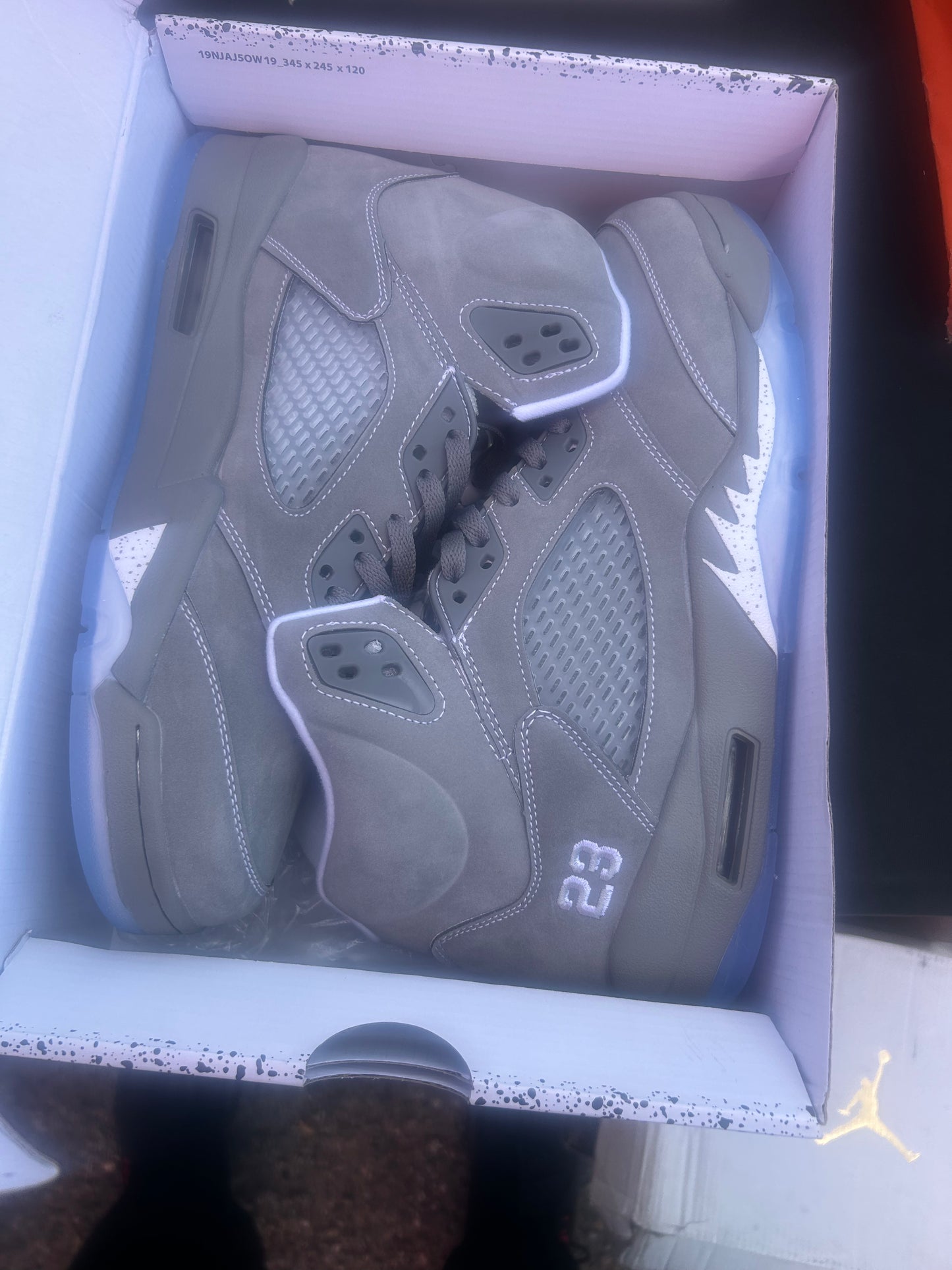 Jordan 5 Retro
Wolf Grey (2026)