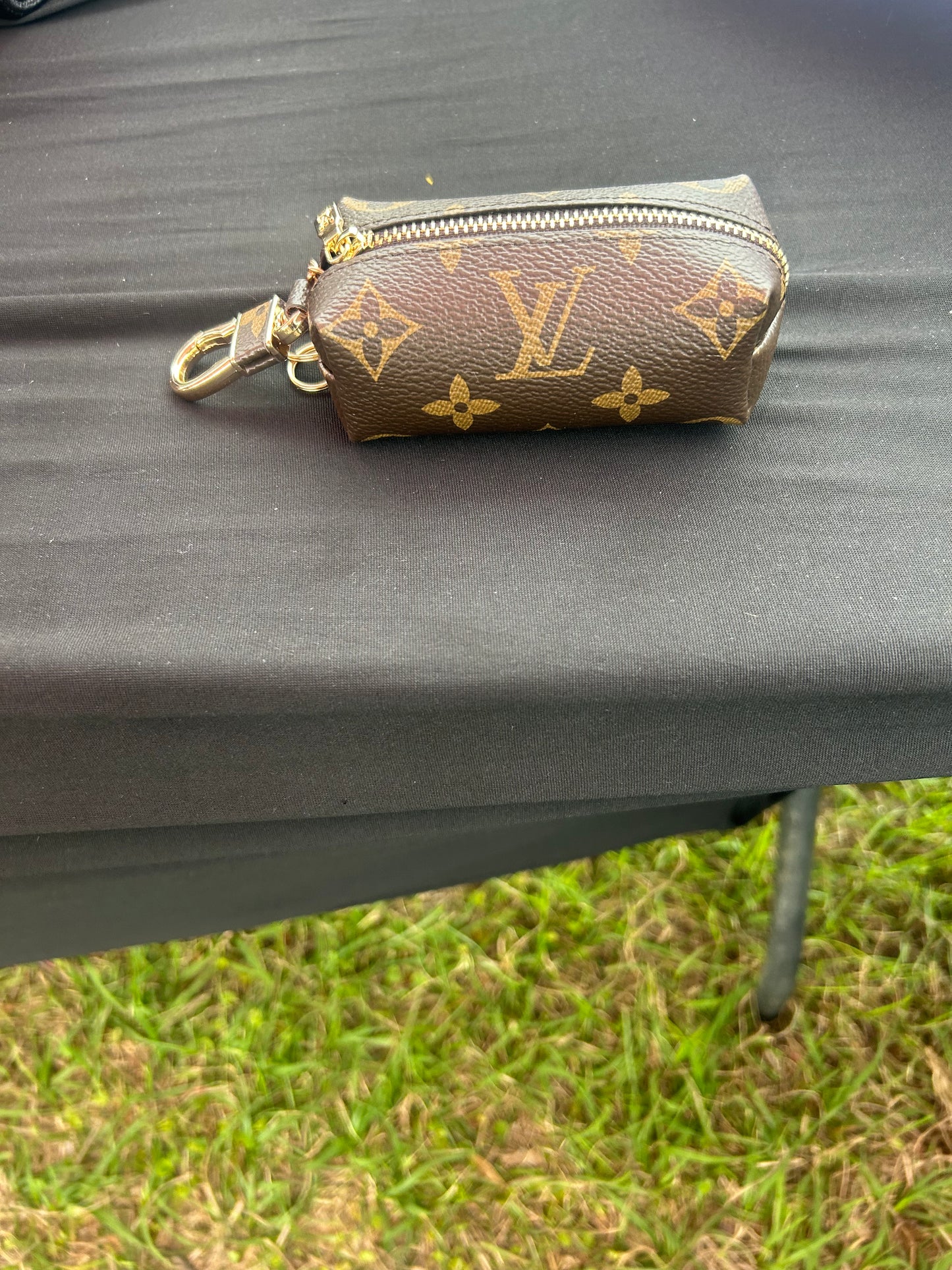 Louis Vuitton Key Pouch S in Monogram canvas